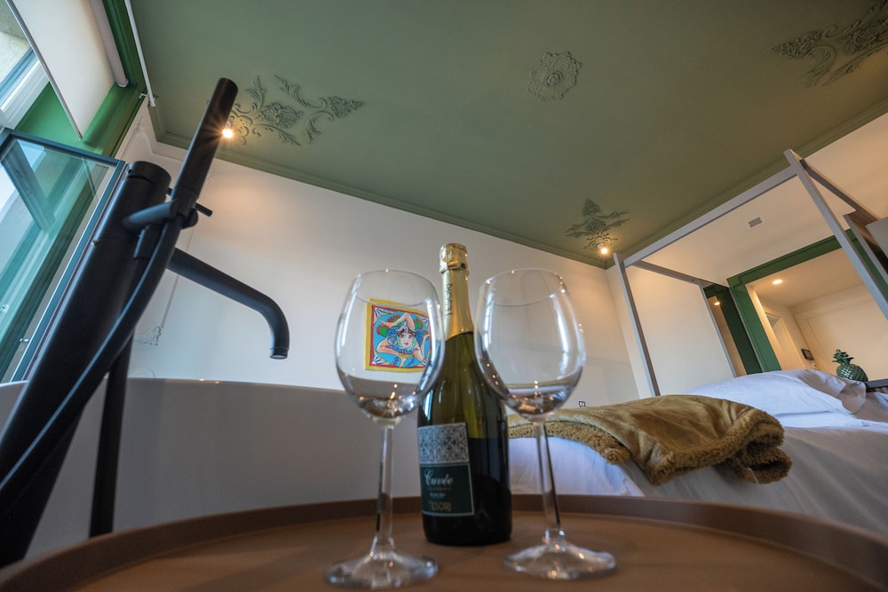 Des Bains Chambre & Suite