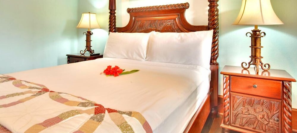Mahogany Hall Boutique Resort