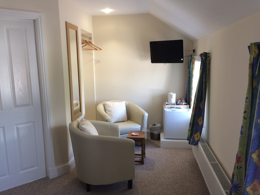 The Village Inn and Kirtle House B&B