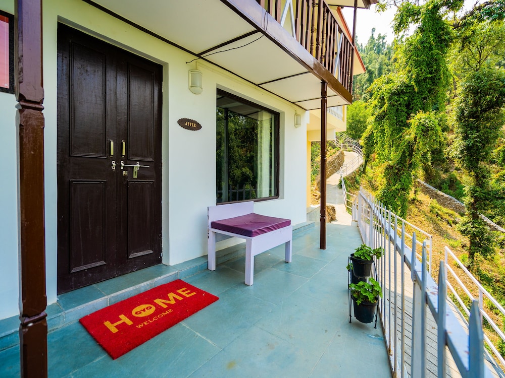 OYO 14134 Home Devdar Cottage Kempty Road
