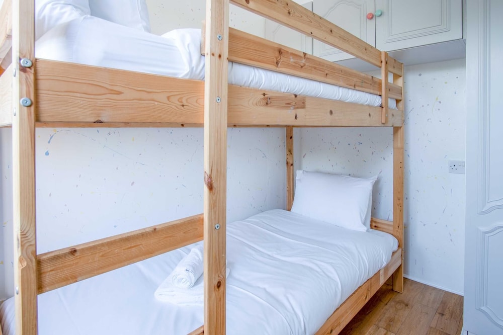 Cosy Cottage - 2 Bedroom Cottage - Mumbles