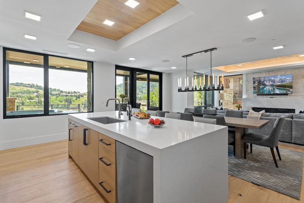 Empire Residences at Deer Valley Resort - Three Bedroom Deluxe Residence #401 3 Condo