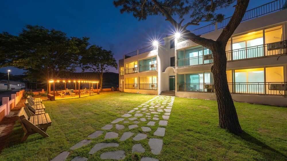 Taean Yeonpo Haibada Pension