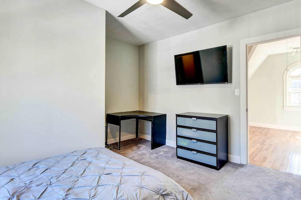 Updated Baltimore Home 8 Mi to Downtown! - Property Image 29