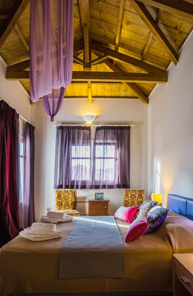 Castri Village - Kythira Quality Resort