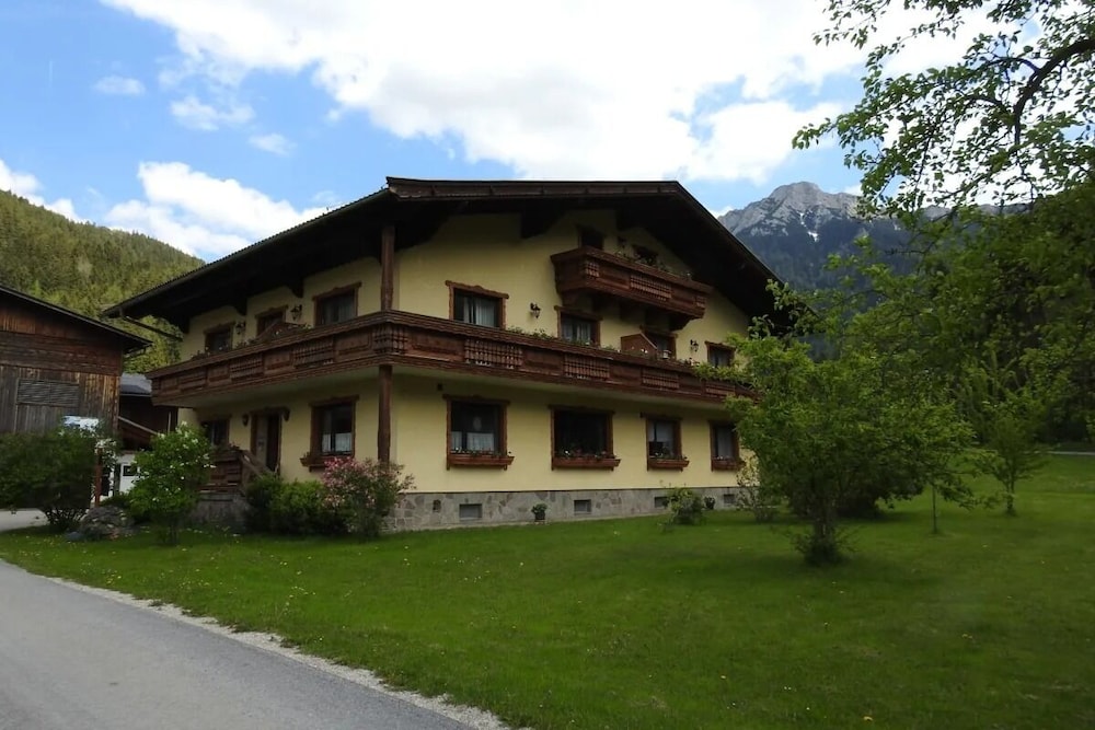 Photo 19