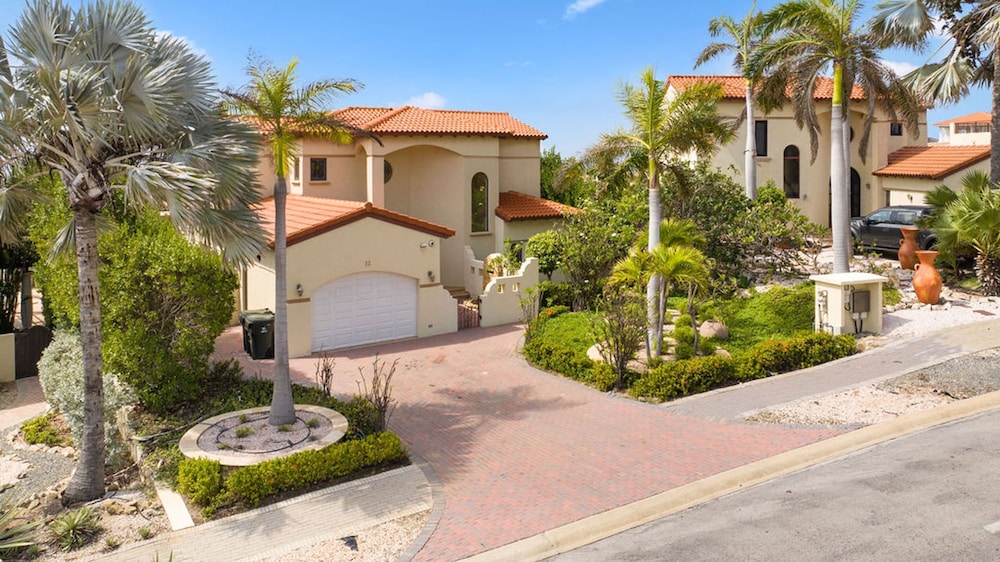Exclusive Golf Villa Close 2 Beach Private Pool