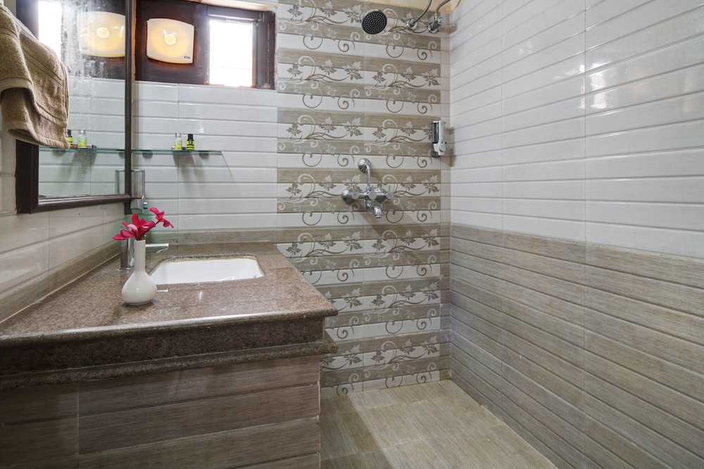Mewar Mansion by Vista Rooms