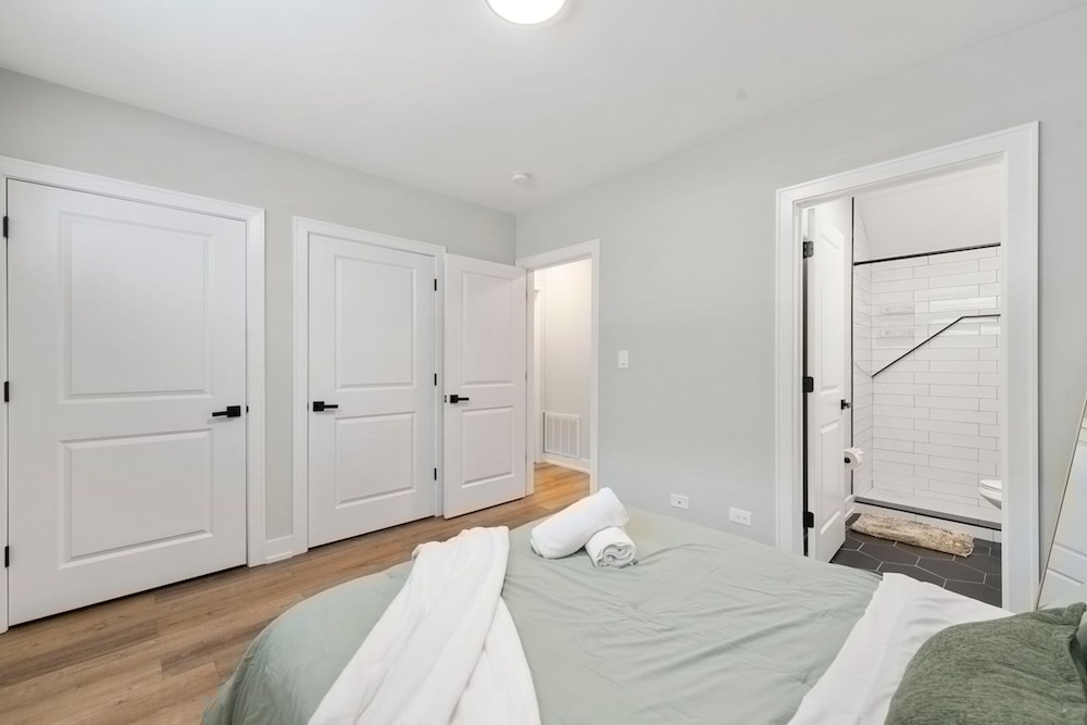 2 Bed 3 Bath Chicago Condo