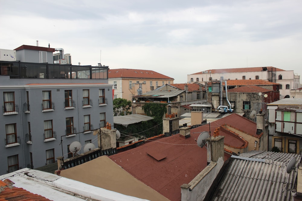 Chambers Of The Boheme - Hostel