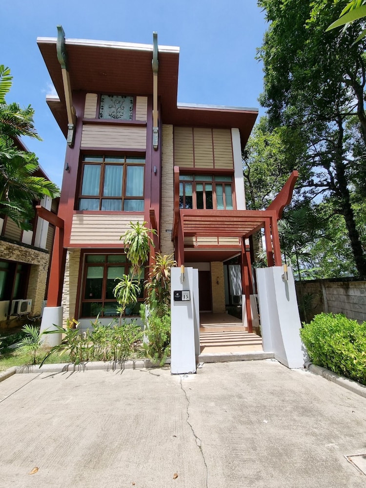 Amatapura Beach Villa 15