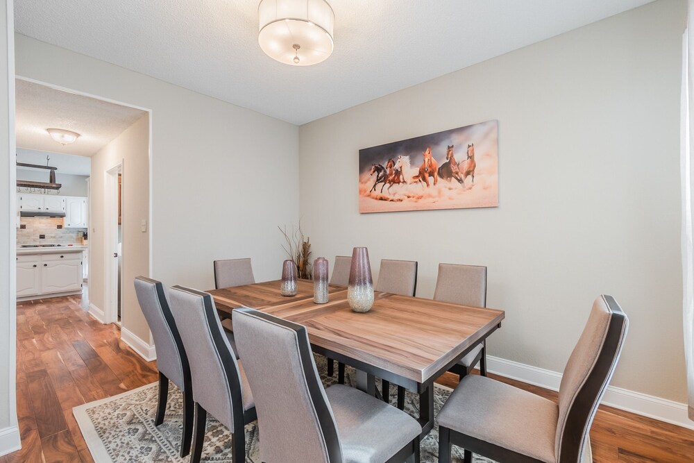 Discount Included! Stunning, Modern, Spacious Getaway Fits Any Group, 2 Game Rooms, Hot Tub 5 Bedroom Home by Redawning - Property Image 42