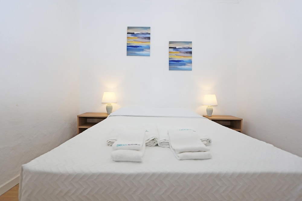 X 02 - 2 Bedroom Apartment in Quinta da Ponte