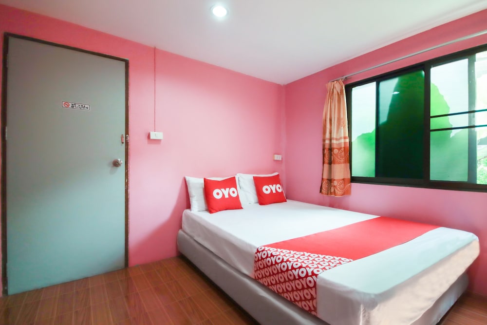 OYO 1163 Eden Hostel
