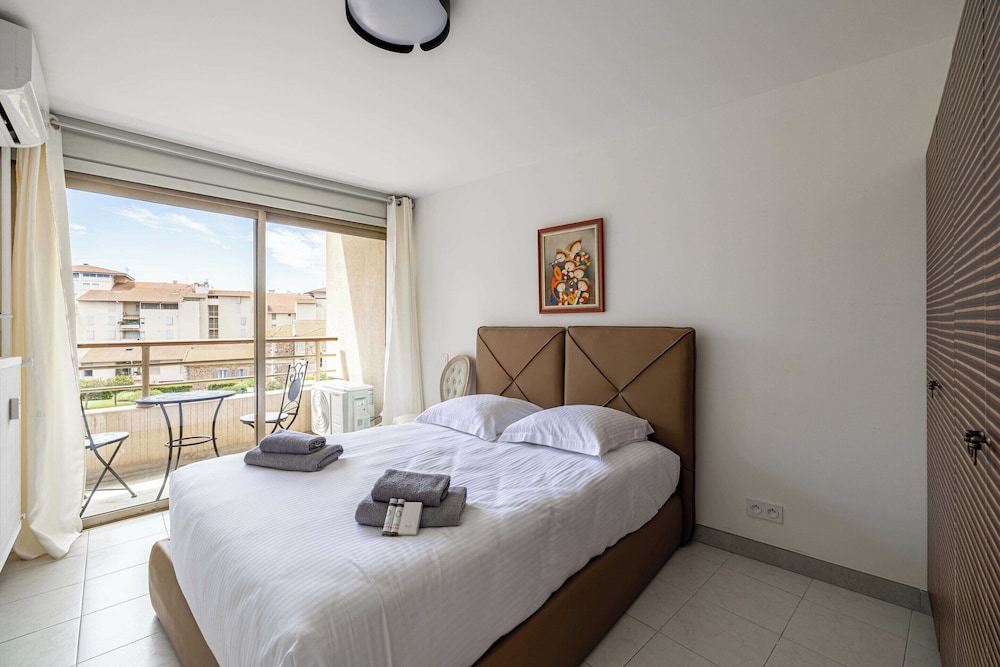 Very Nice Renovated Apartment - Cannes La Bocca - 3br/6p view 4
