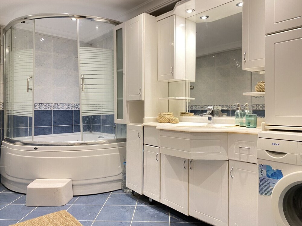 Missafir Sleek Flat in Nisantasi With Terrace