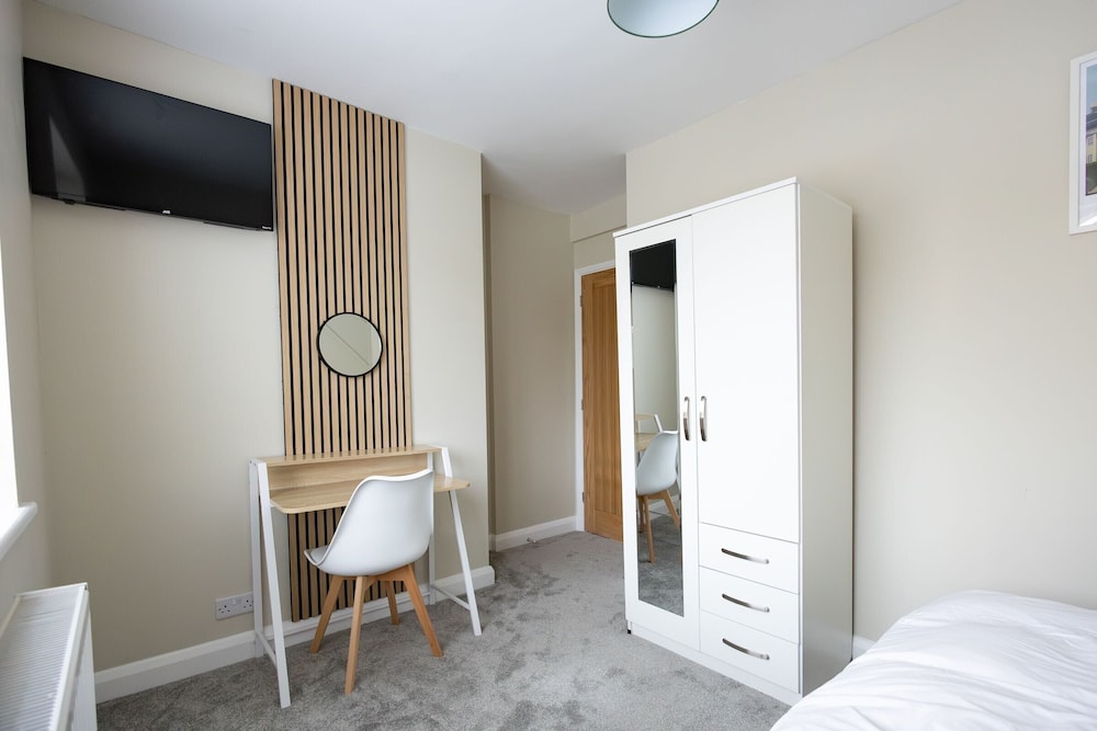 Bath Bliss Retreat - 7 Bedroom House