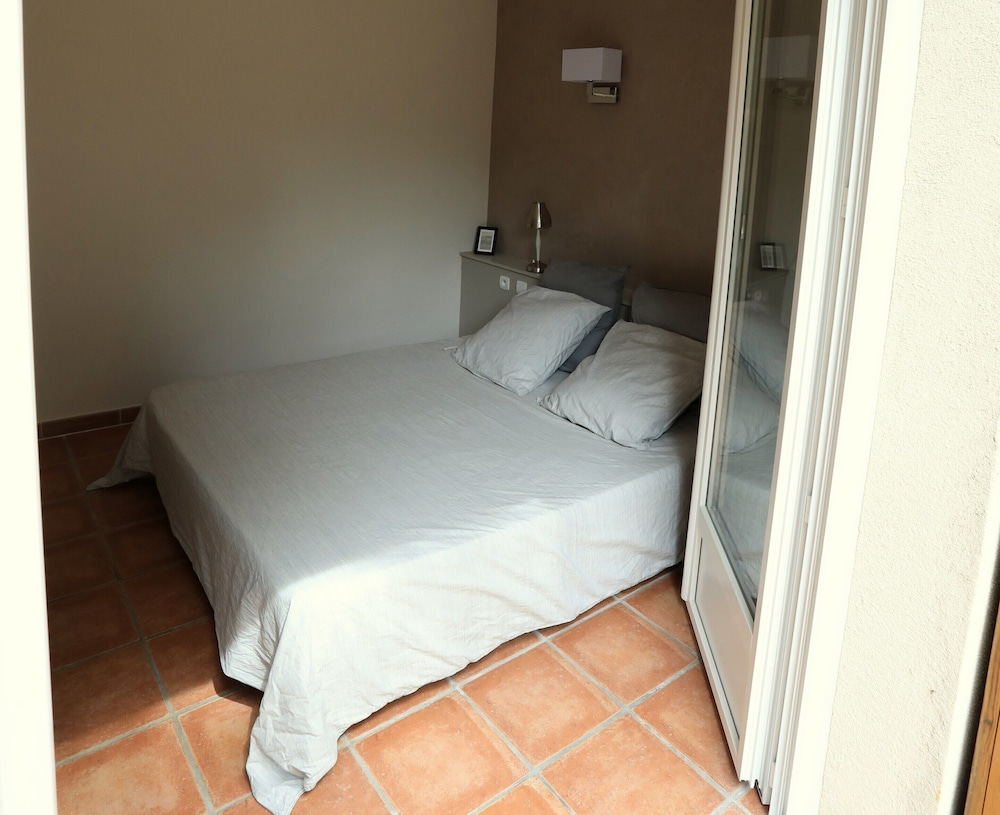 Splendid Holiday Home in Vagnas With Private Swimming Pool