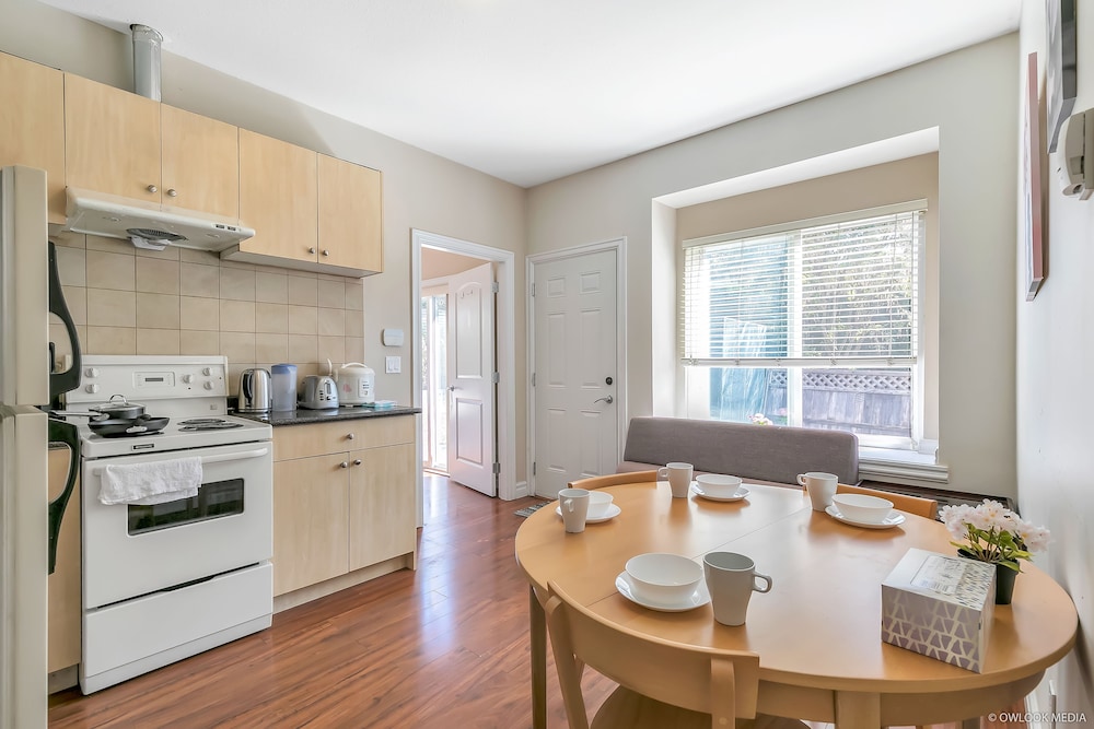 Bright 2 BR Private Suite by Elevate Rooms - Image 5