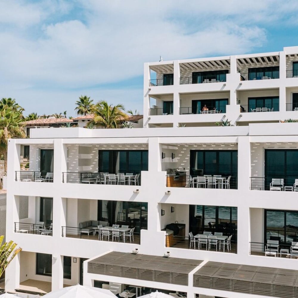 Oceanfront 2bd Penthouse
