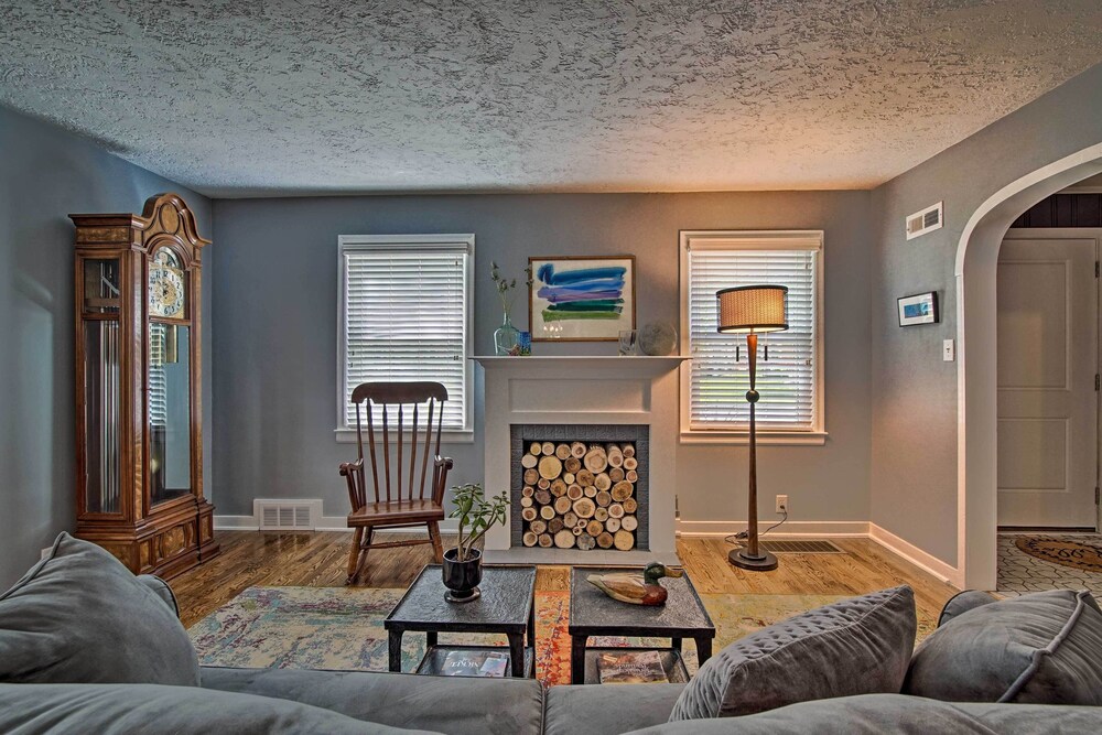 Emporia Vacations - Cute Emporia House - Mins to Downtown  Esu! - Property Image 11