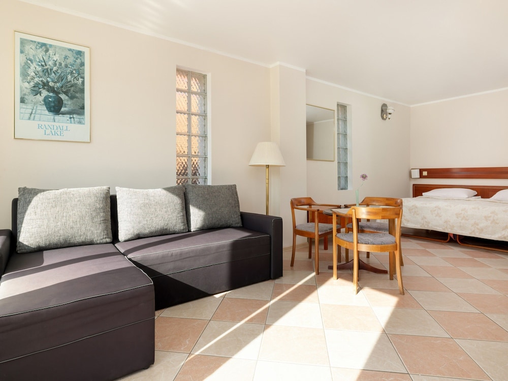 Holiday Studio in Rewal, Breakfast Included