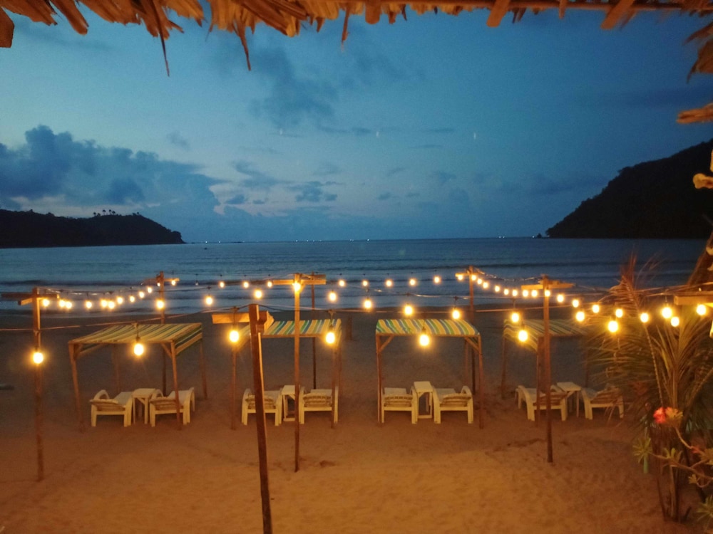 Amwani Beach Camp