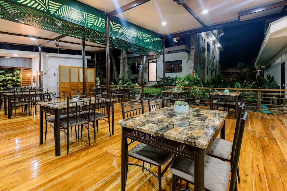 LOBOC RIVERSIDE INN and RESTAURANT