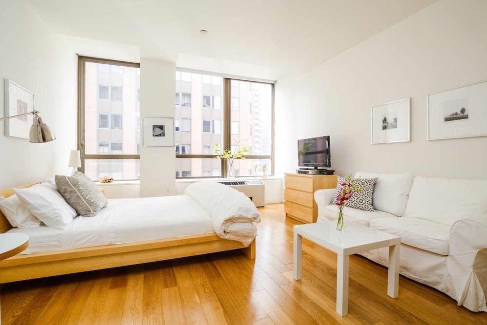 Wall Street Apartment