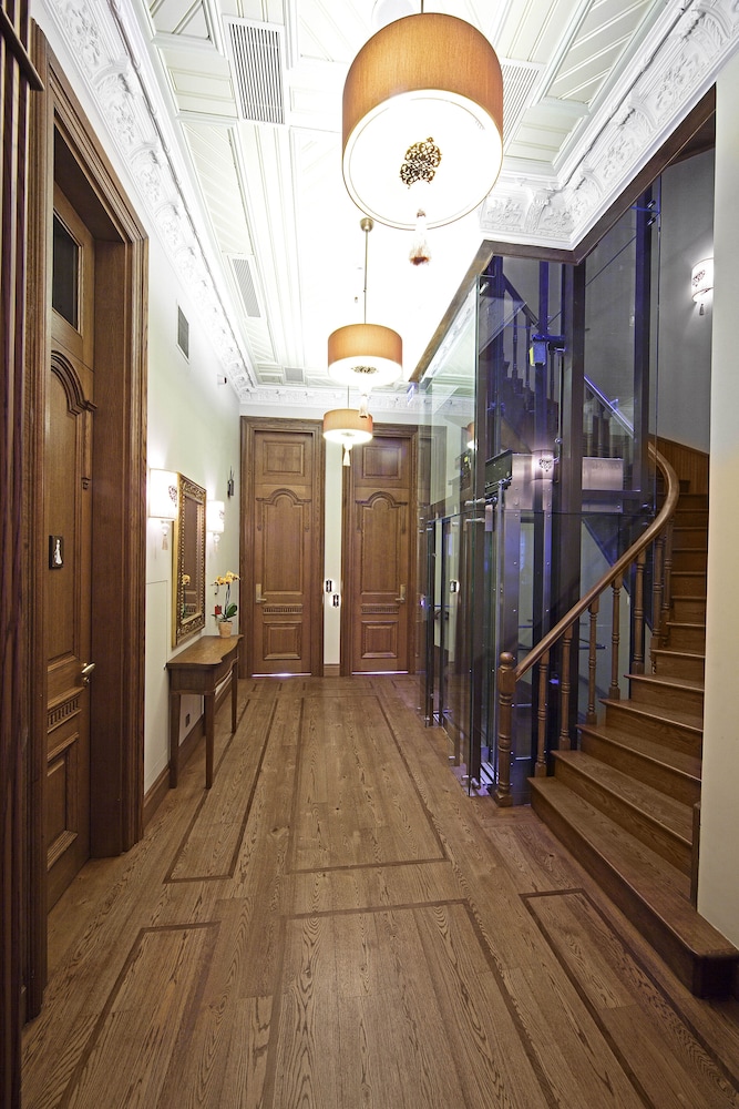 Celine Otel - Image 35