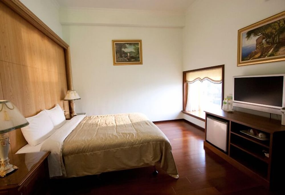 Aurora B&B
