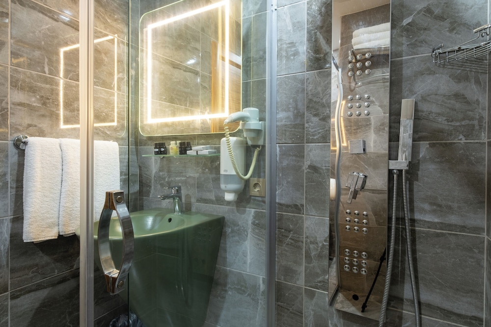 La Wisteria Butik Otel İstanbul - Image 49