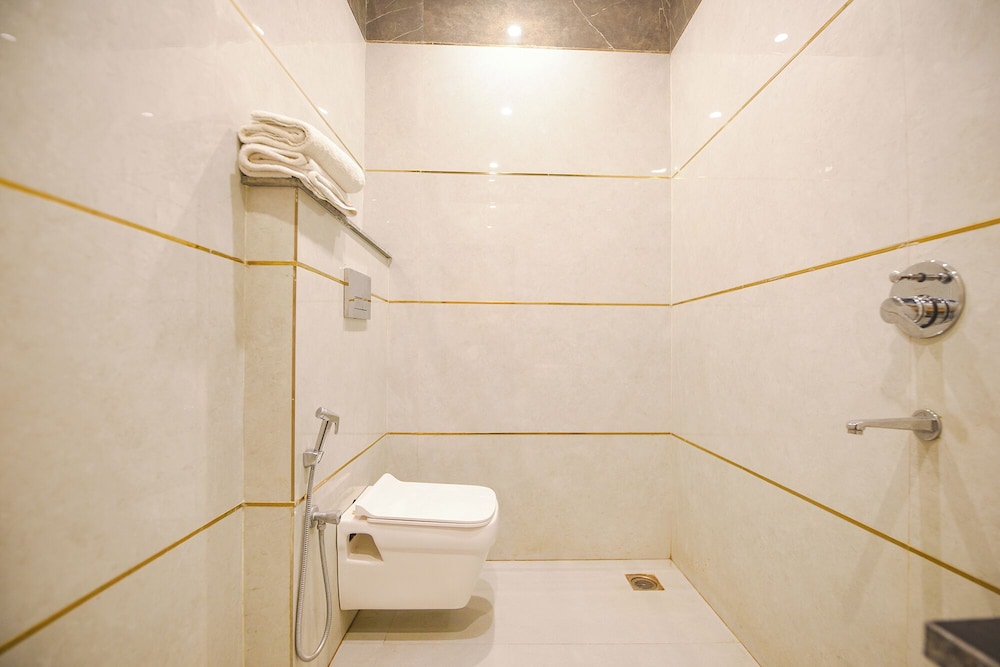 Fabhotel Grand Shiva