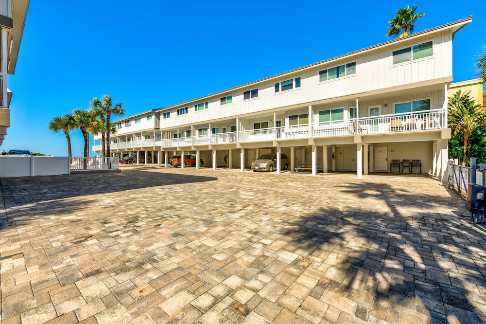 Gulfside Villas 6