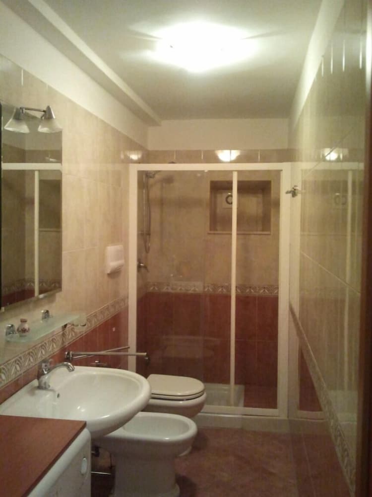 Dal Gallo en Barletta — bathroom