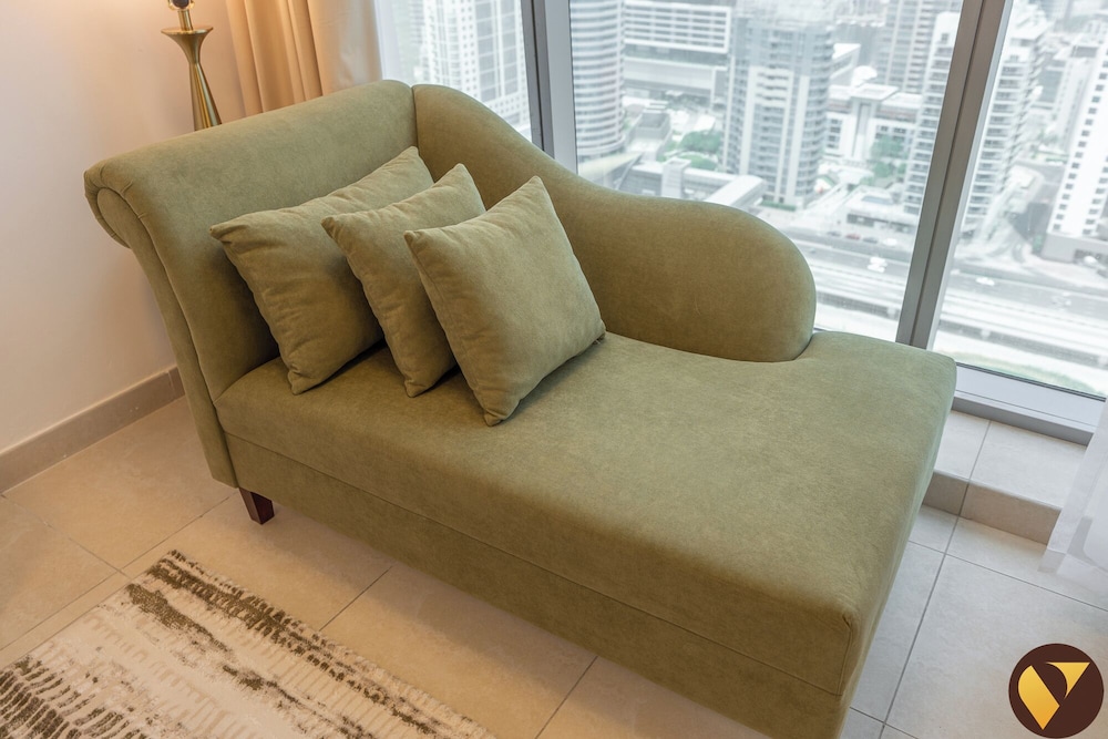 Luxury Stay in JLT Near Metro & JBR