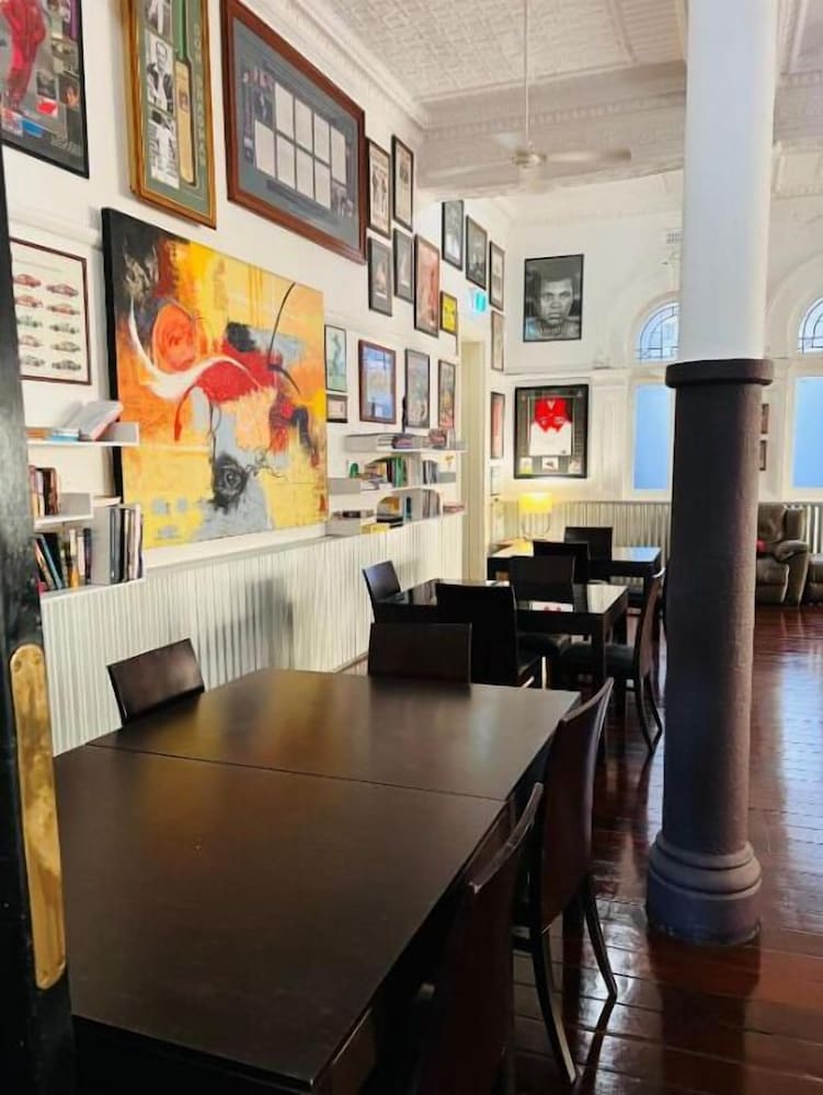 Wallaby Backpackers Hostel Perth - note - Valid passport required to check in