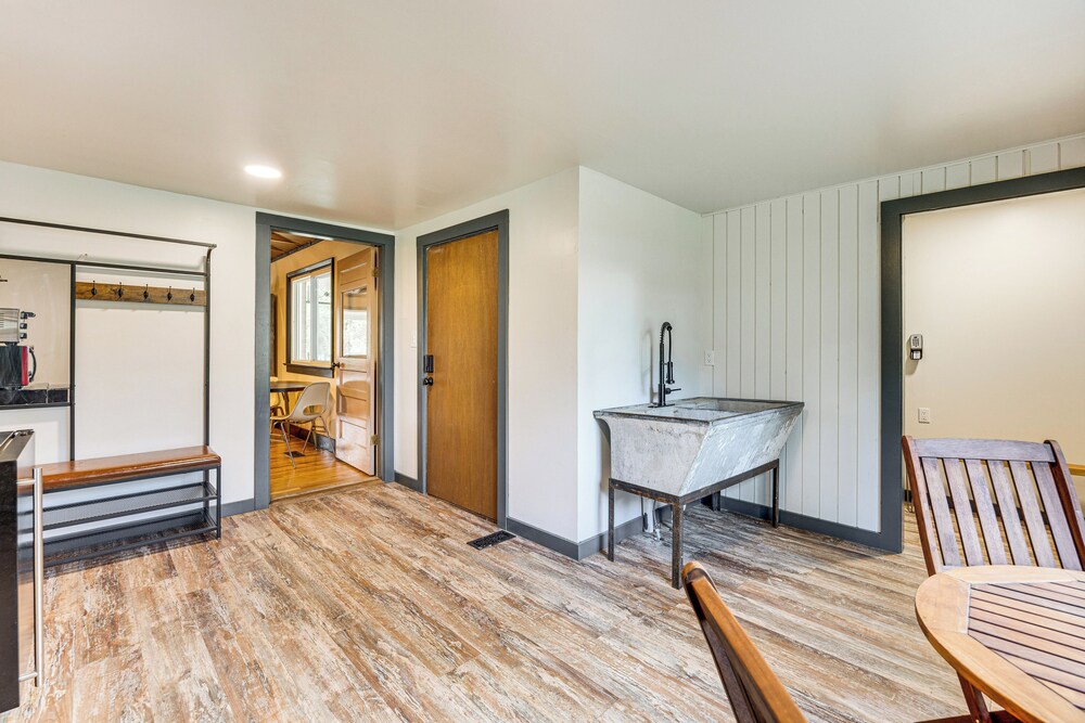 1 Mi to Town: Woodland Park Home w/ Yard!