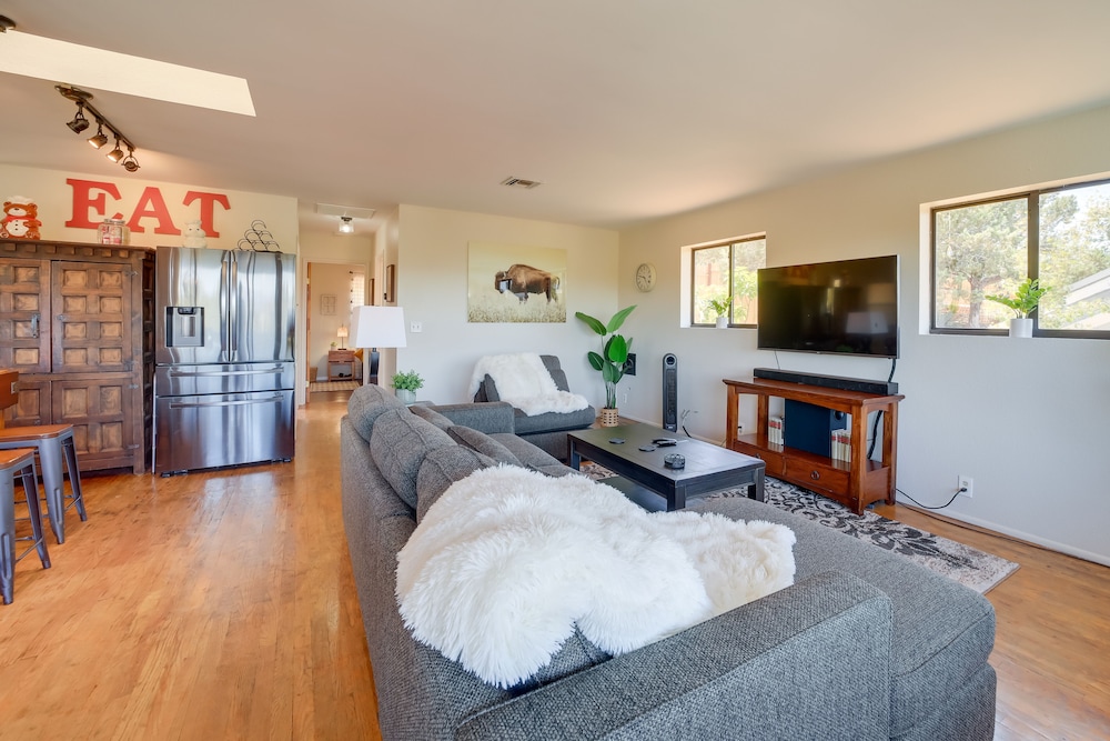 Payson Vacations - Payson Vacation Rental w/ Hot Tub  Mountain Views - Property Image 3