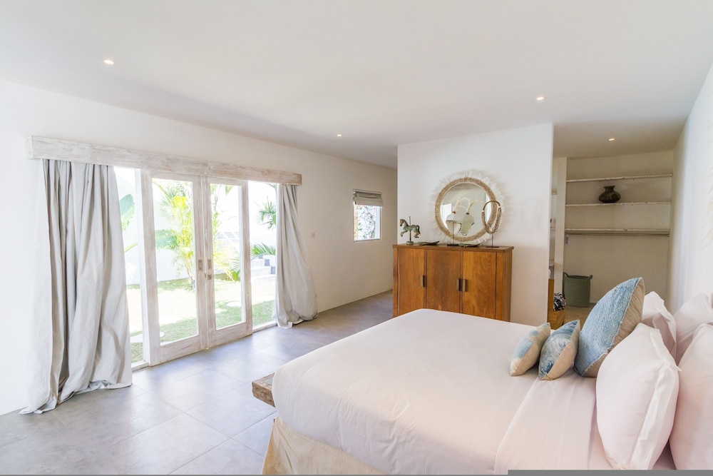Villa Opaline by Alfred in Bali - Exquisite Architectural Villa With Outdoor Pool Seminyak