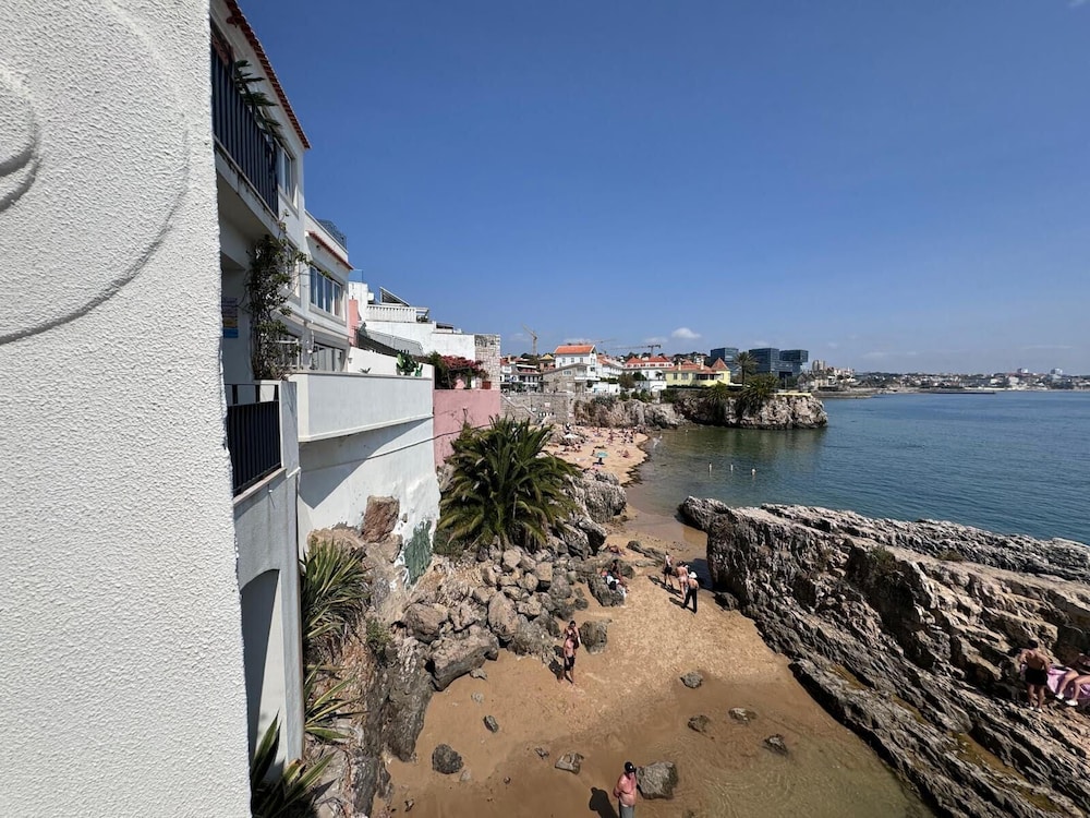 The Pearl - Cascais Guest House - City & Beach