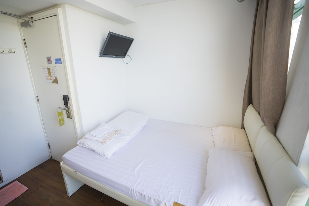Alhambra Bed & Breakfast view 4