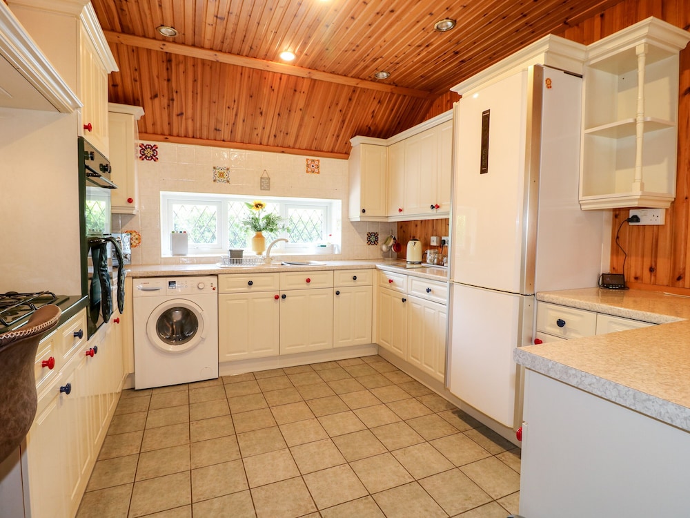 Elm Tree Cottage
