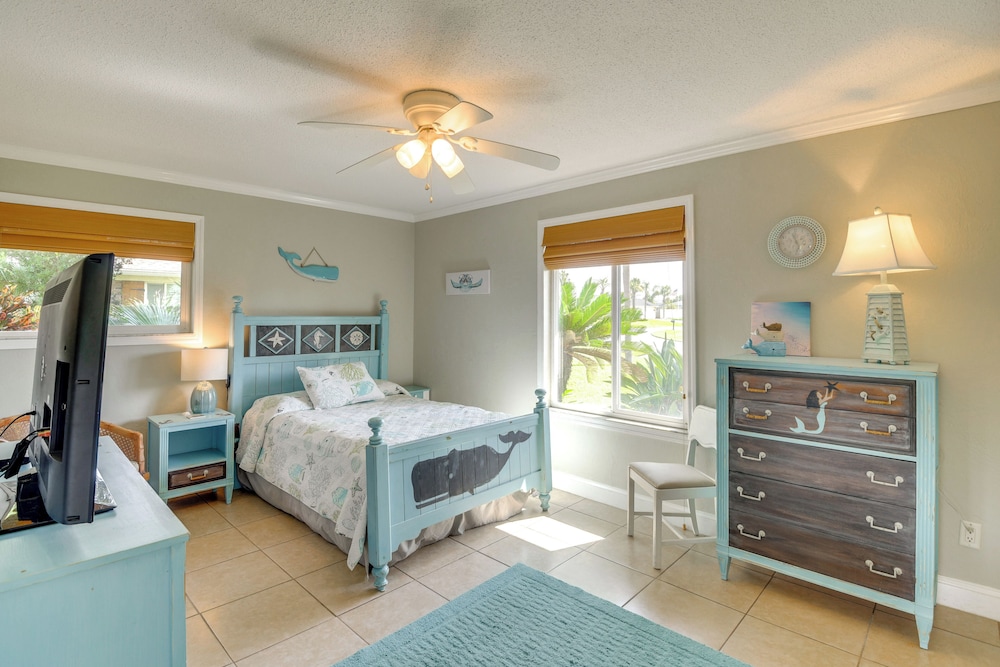 Swim, Fish & Walk to Shore: Ormond Beach Home!