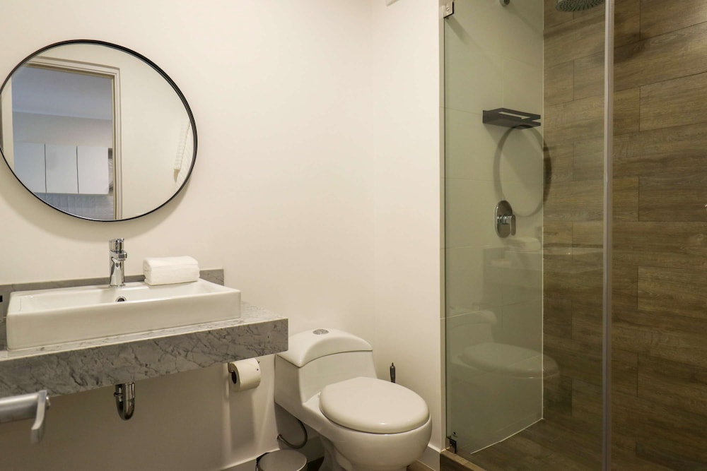 w Exceptional 1BR w Balcony in Barranco