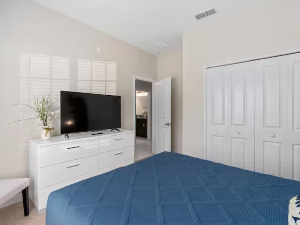 Free Amenities Spacious Home King Beds