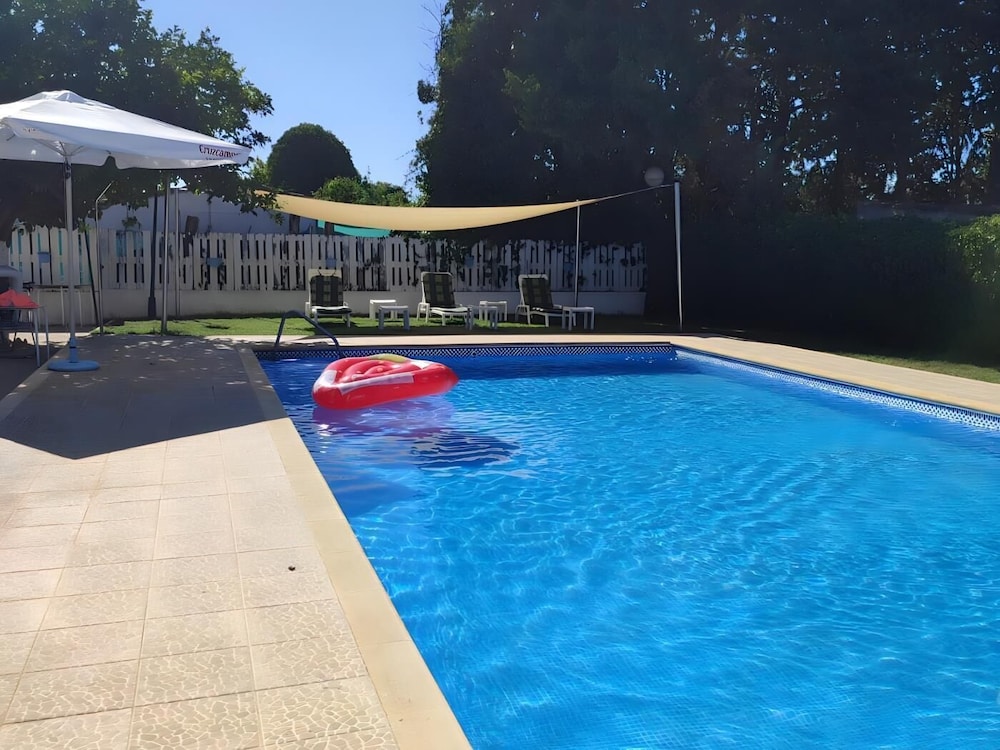 Chalet con Piscina Privada y Barbacoa