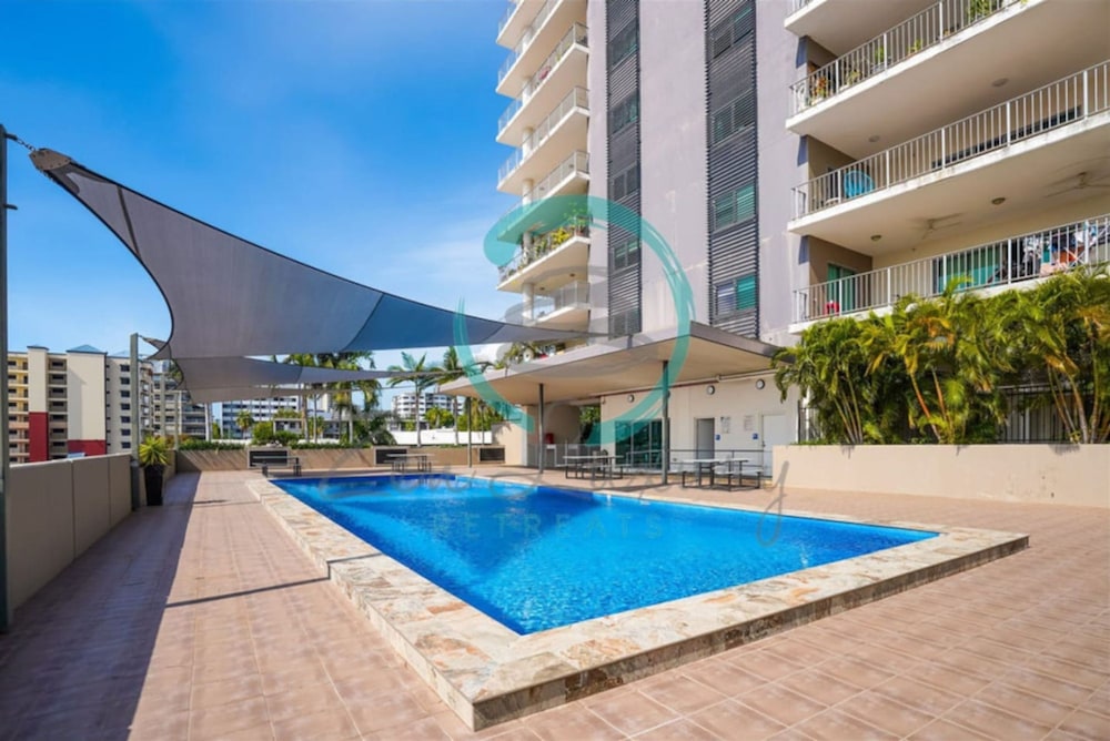Pinnacle Penthouse Escape Panoramic Views Pool - Image 2