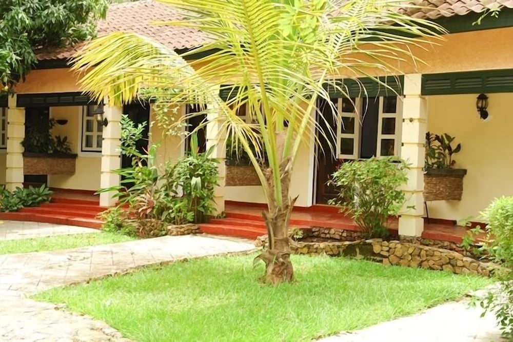 Afrikiko Riverfront Resort