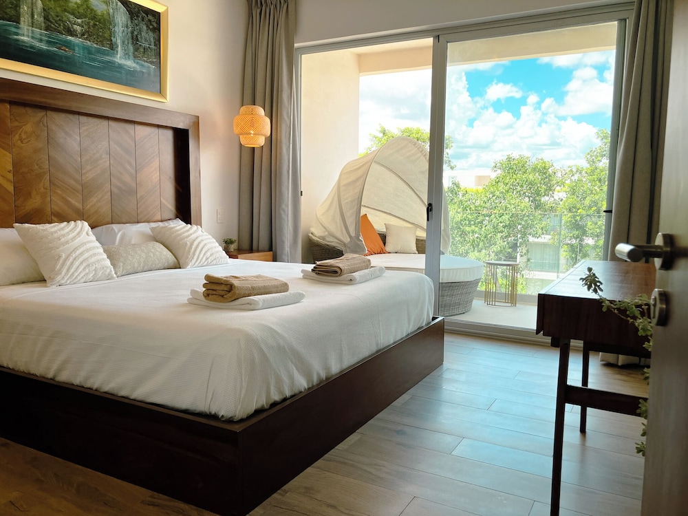 Stylish Playacar Condos w Balcony & Pool